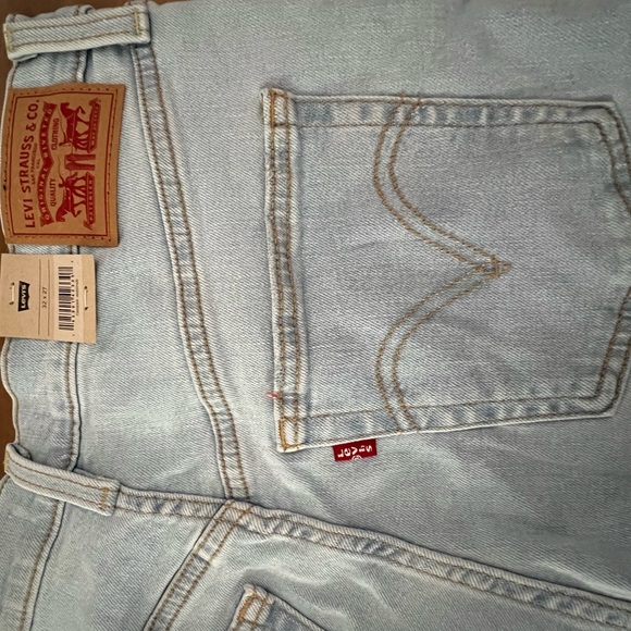brand new levi jeans size 32 light wash - Picture 5 of 5